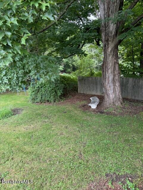 1127 North Hoosac Road Williamstown, MA 01267 - Photo 11 of 54 Yard