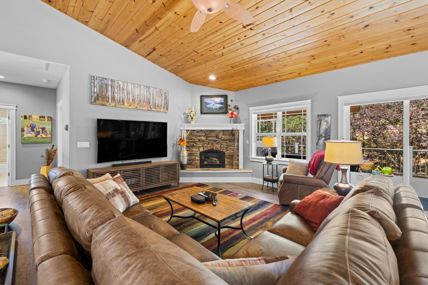 18594 Norlene Way Grass Valley, CA 95949 - Photo 8 of 46
