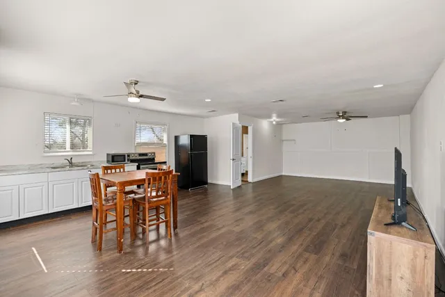 $1,250 | 13415 Crane Road, Buda, TX 78610