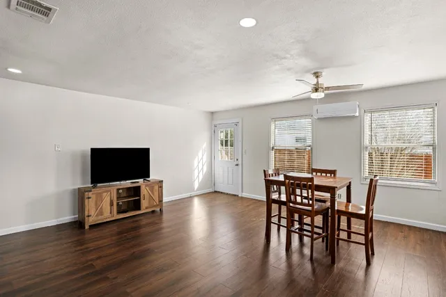 $1,250 | 13415 Crane Road, Buda, TX 78610