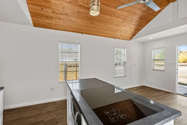 $1,250 | 13415 Crane Road, Buda, TX 78610