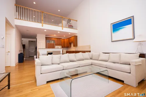 $739,000 | 108 Imperial Court, Unit 108, Trumbull, CT 06611