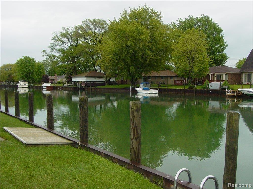 7239 Cardinal Road Algonac, MI 48001 - Photo 15 of 15 DSC04011