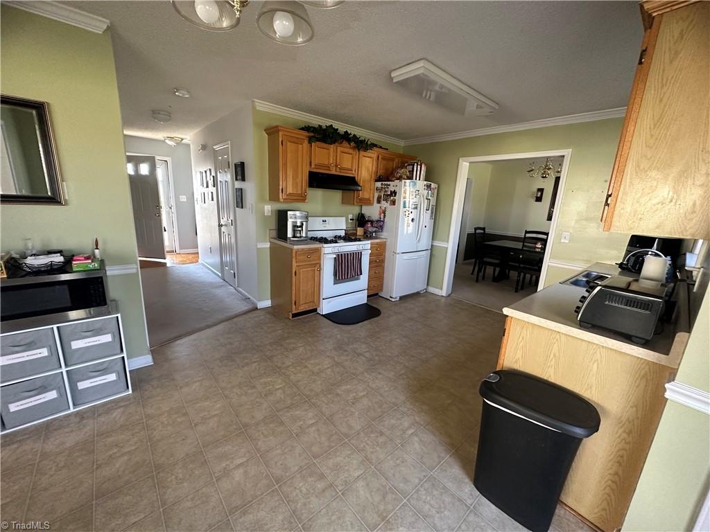 4211 Beacon Ridge Drive High Point, NC 27265 - Photo 18 of 45 Gallery Image 18
