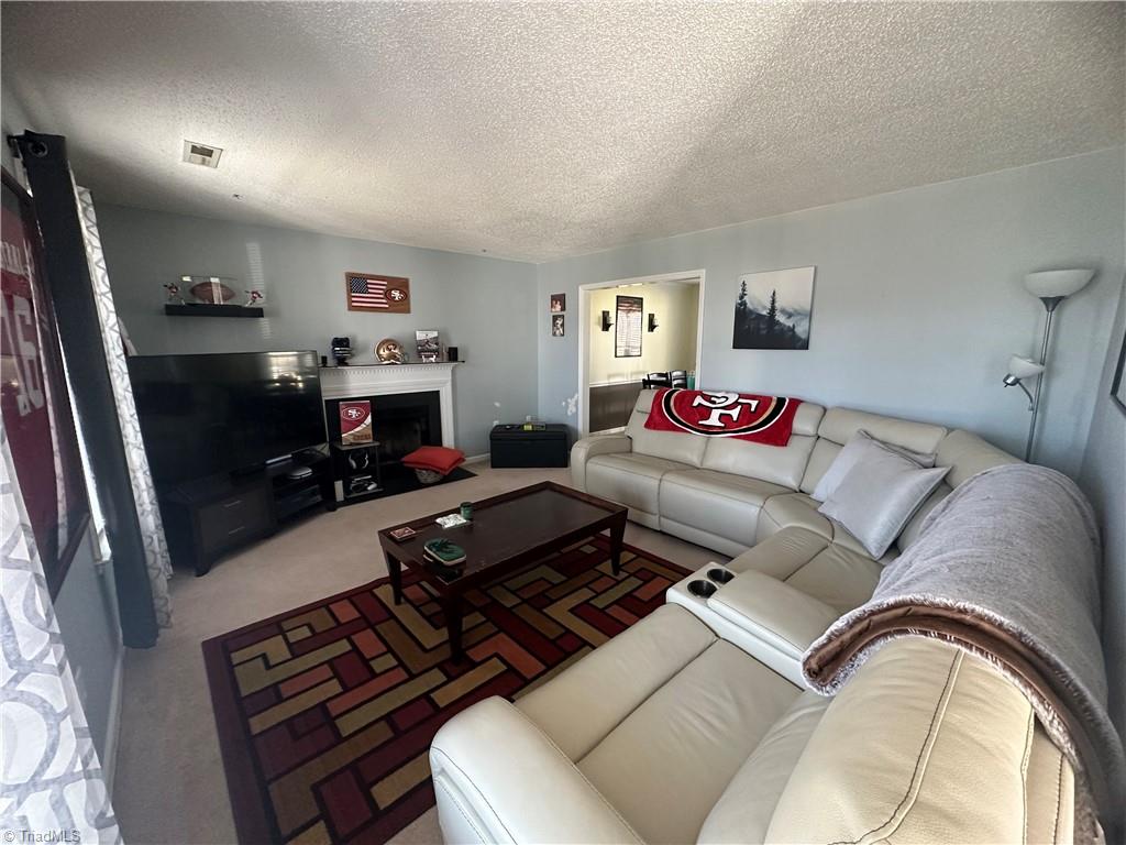 4211 Beacon Ridge Drive High Point, NC 27265 - Photo 8 of 45 Gallery Image 8