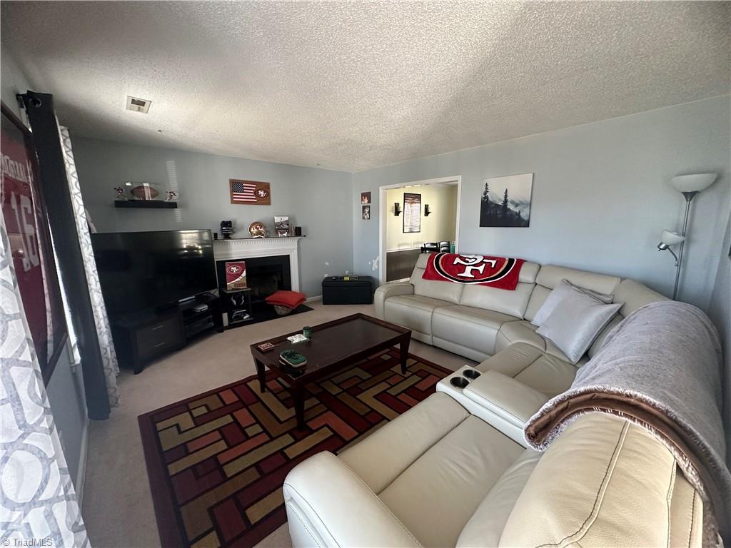 4211 Beacon Ridge Drive High Point, NC 27265 - Photo 10 of 45 Gallery Image 10