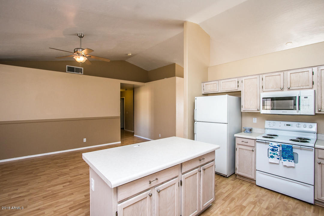 2046 East Cathy Court Gilbert, AZ 85296 - Photo 12 of 36 E Cathy Ct-12
