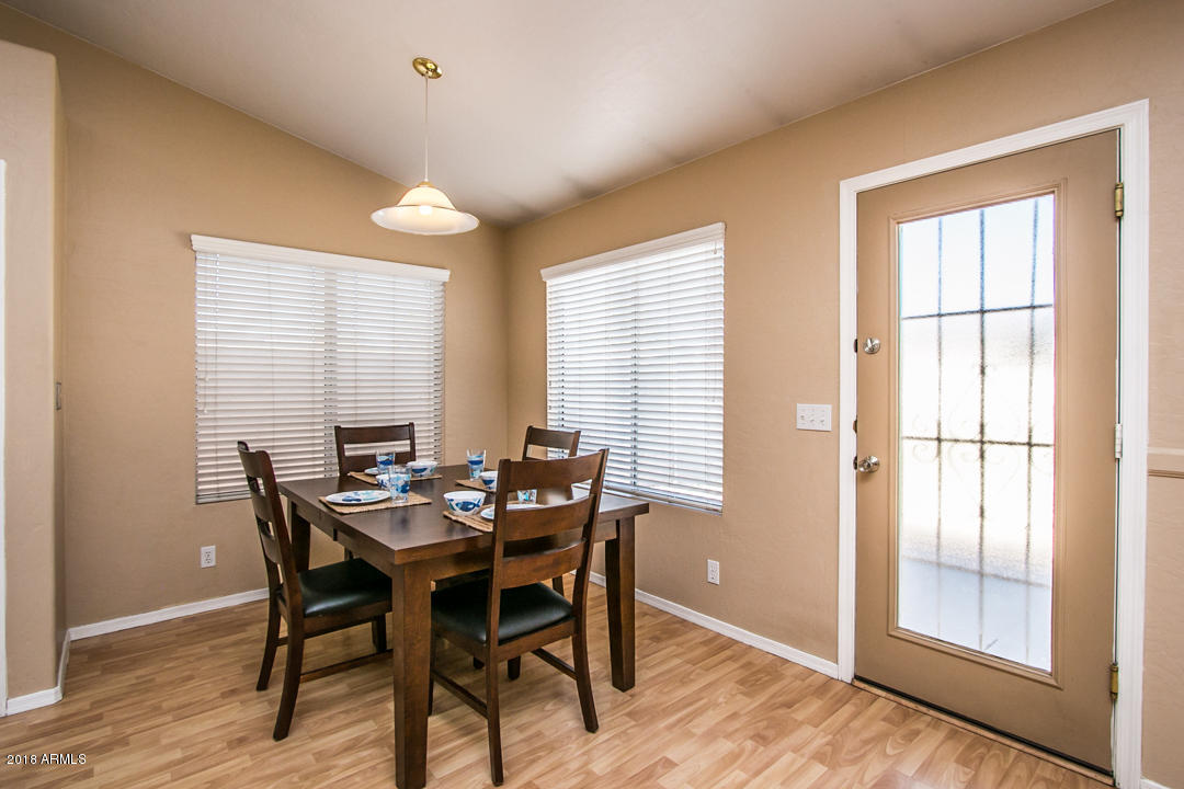 2046 East Cathy Court Gilbert, AZ 85296 - Photo 14 of 36 E Cathy Ct-14