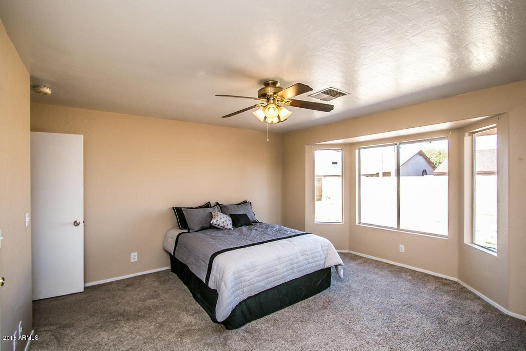 2046 East Cathy Court Gilbert, AZ 85296 - Photo 18 of 36 E Cathy Ct-18