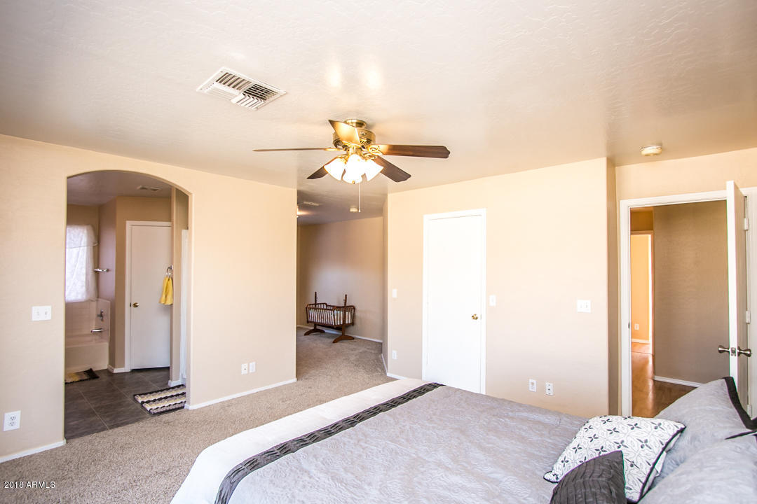 2046 East Cathy Court Gilbert, AZ 85296 - Photo 19 of 36 E Cathy Ct-19