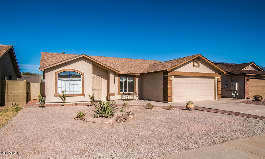 2046 East Cathy Court Gilbert, AZ 85296 - Photo 4 of 36 E Cathy Ct-3