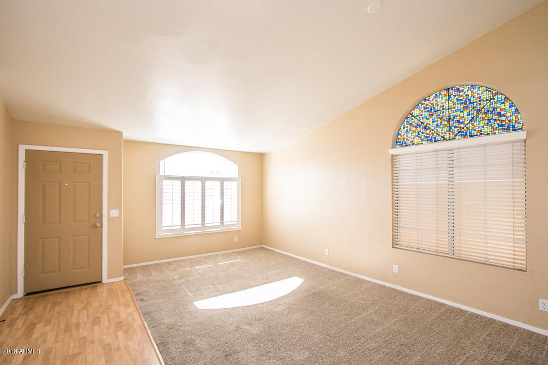 2046 East Cathy Court Gilbert, AZ 85296 - Photo 5 of 36 E Cathy Ct-4