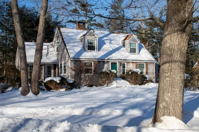 $700,000 | 134 Wildes District Road, Kennebunkport, ME 04046