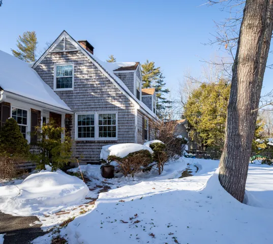 $700,000 | 134 Wildes District Road, Kennebunkport, ME 04046