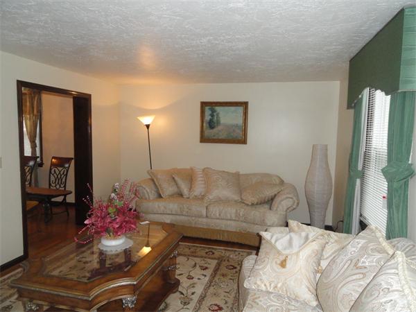 3 Estey Way Canton, MA 02021 - Photo 3 of 12 Gallery Image 3