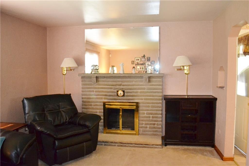 433 Raspberry Drive Monroeville, PA 15146 - Photo 4 of 16 Gallery Image 4