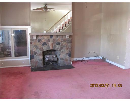 135 Rinne Street Arlington, PA 15210 - Photo 3 of 12 Living Room.