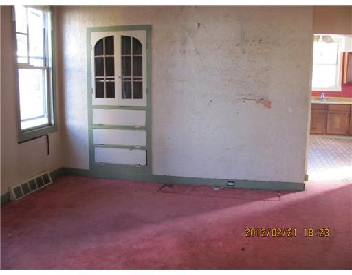 135 Rinne Street Arlington, PA 15210 - Photo 4 of 12 Dining Room.
