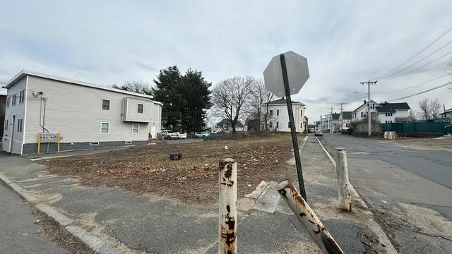 $90,000 | 38-44 Granite Street, Fitchburg, MA 01420