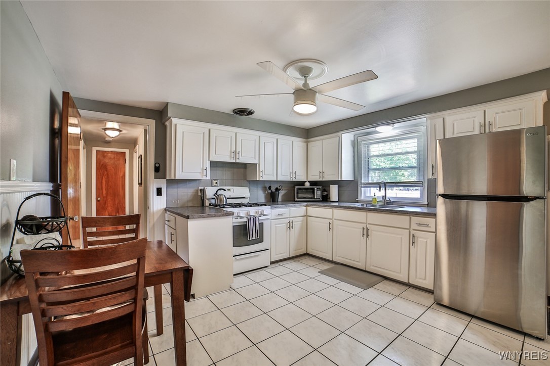 425 Cadman Drive Amherst, NY 14221 - Photo 14 of 33