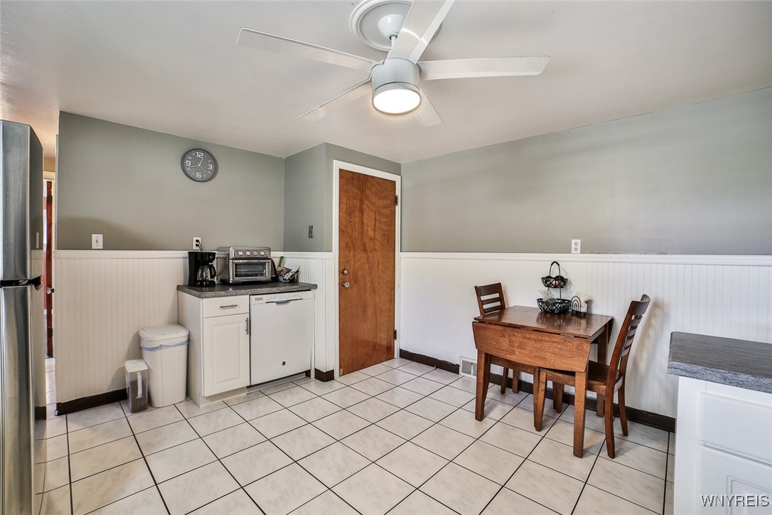 425 Cadman Drive Amherst, NY 14221 - Photo 17 of 33