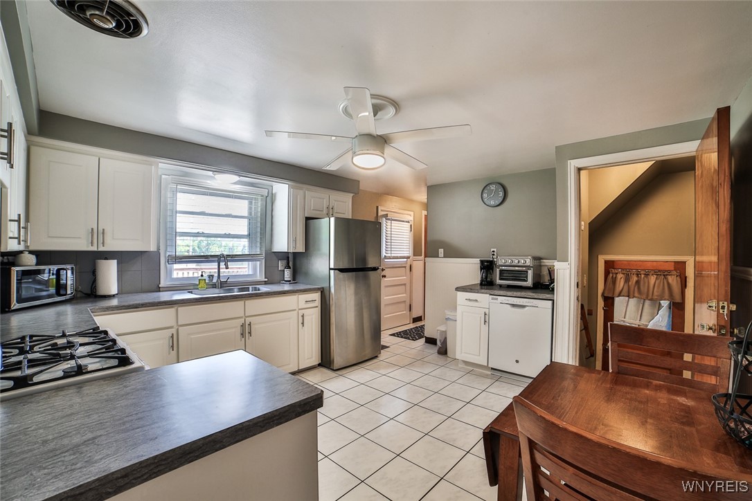 425 Cadman Drive Amherst, NY 14221 - Photo 18 of 33