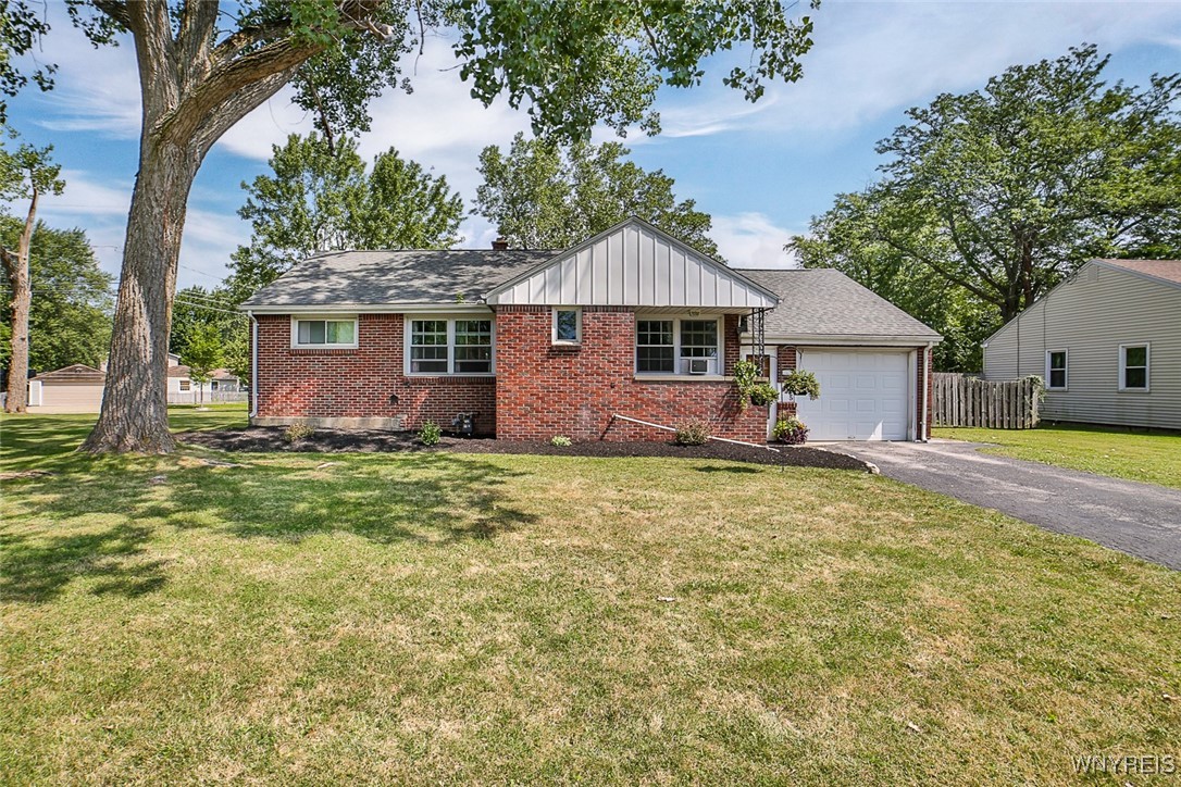 425 Cadman Drive Amherst, NY 14221 - Photo 3 of 33