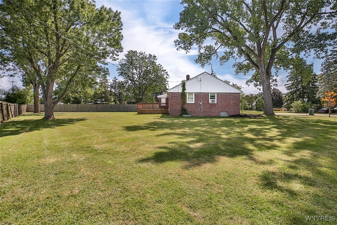 425 Cadman Drive Amherst, NY 14221 - Photo 8 of 33