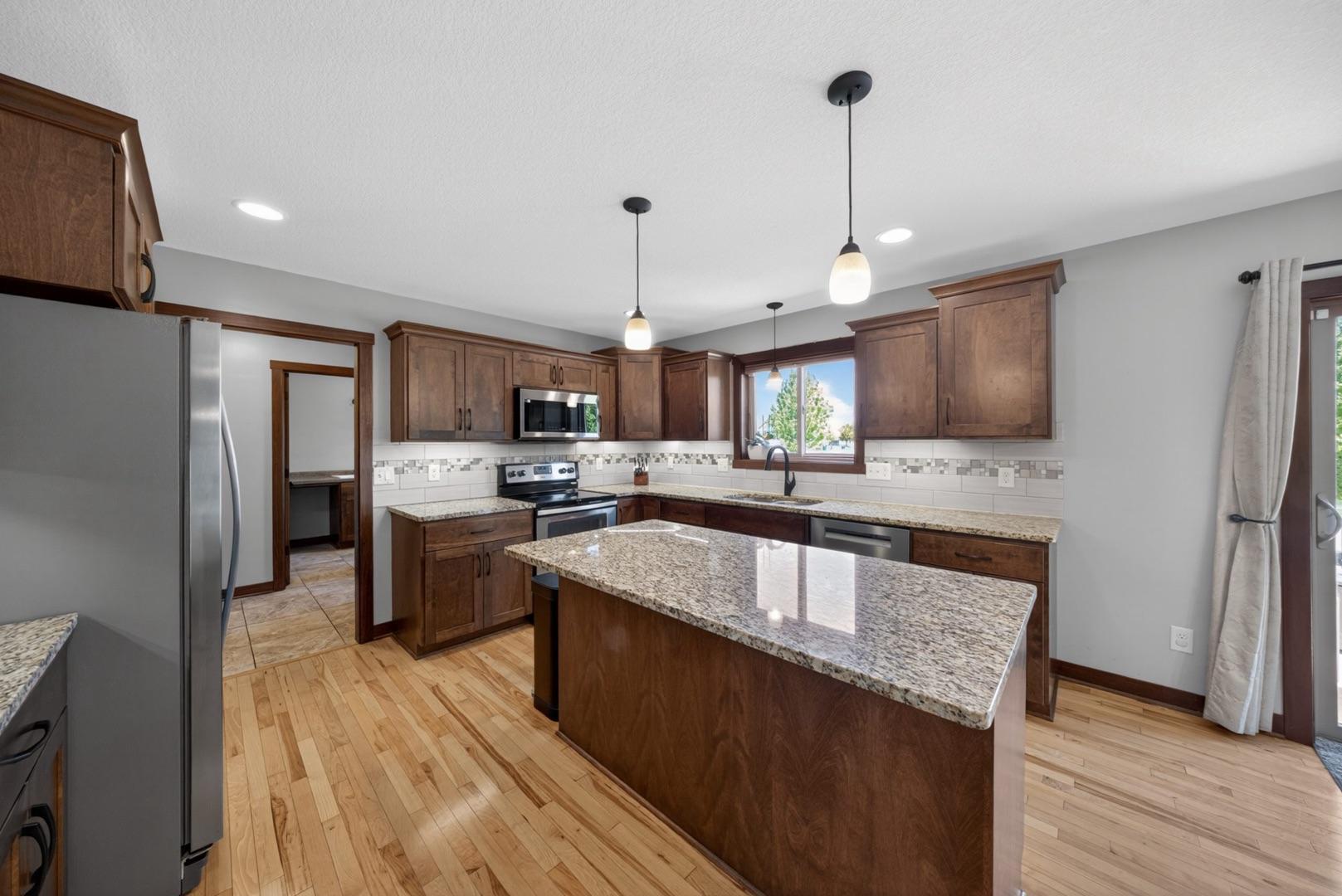 1721 Echo Ridge Street Southwest Rochester, MN 55902 - Photo 14 of 60