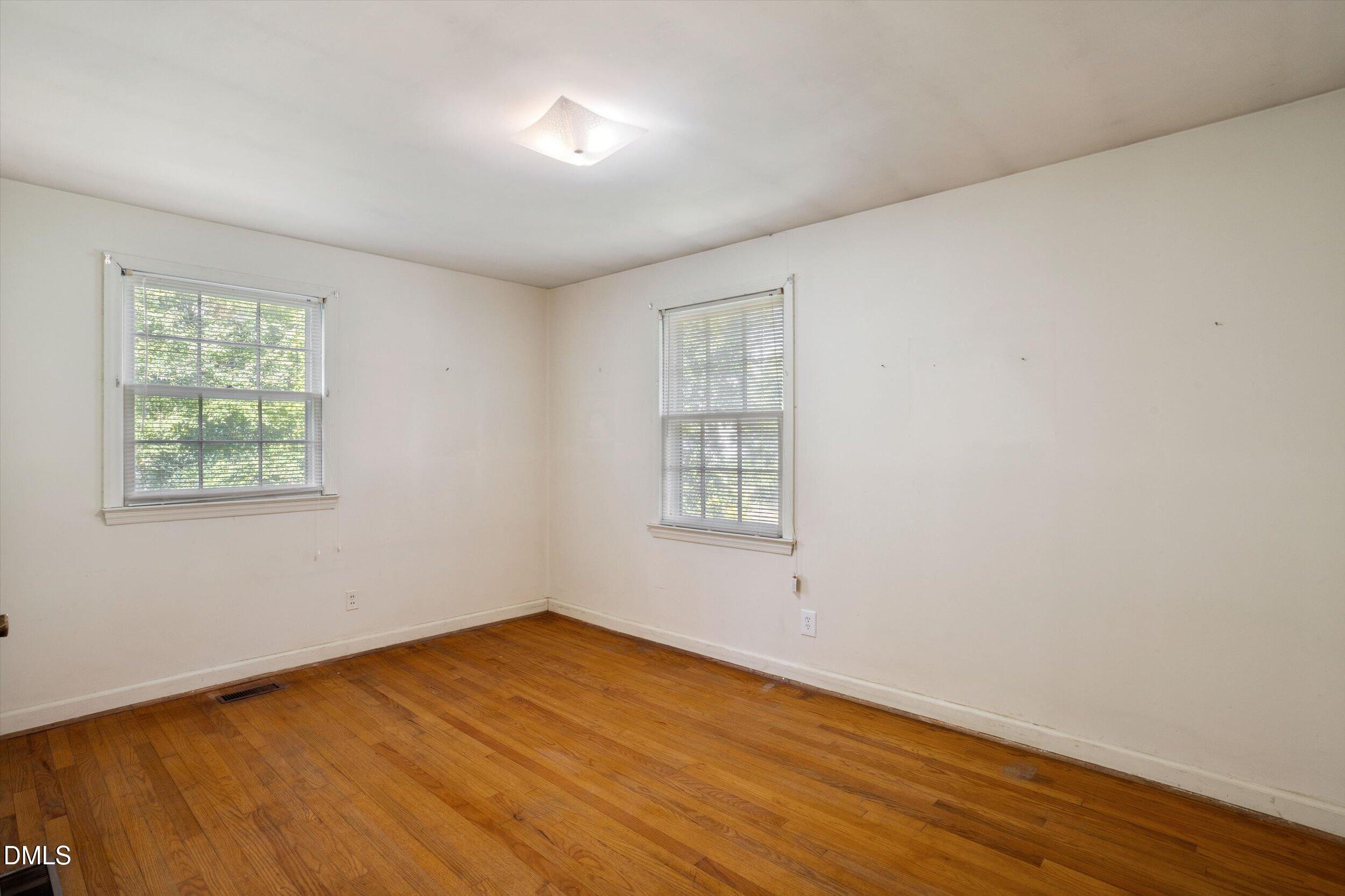 3413 Redbud Lane Raleigh, NC 27607 - Photo 26 of 33 26