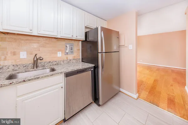 $2,500 | 1260 21st Street Northwest, Unit 1004, Washington, DC 20036