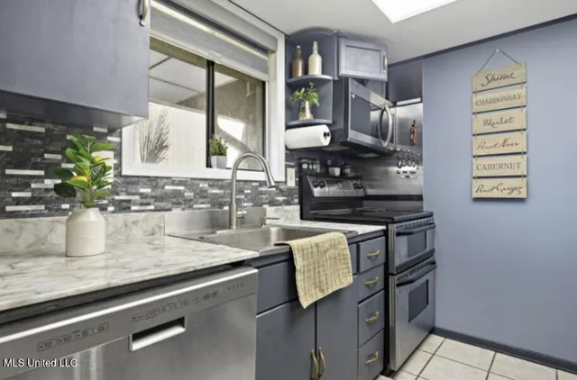 $152,650 | 254 Lanai Village, Diamondhead, MS 39525