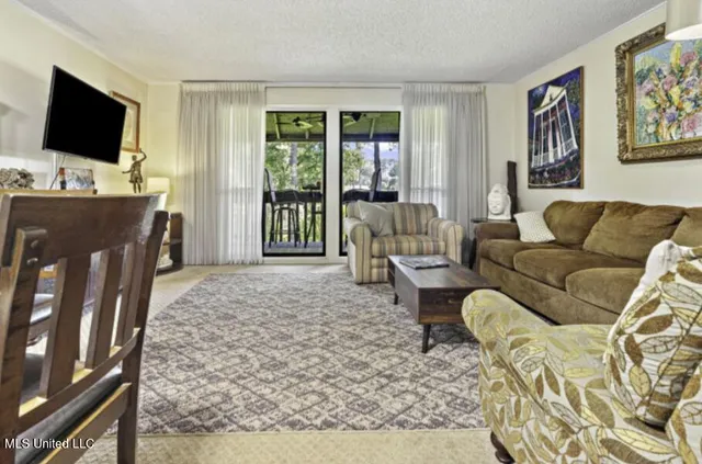 $152,650 | 254 Lanai Village, Diamondhead, MS 39525