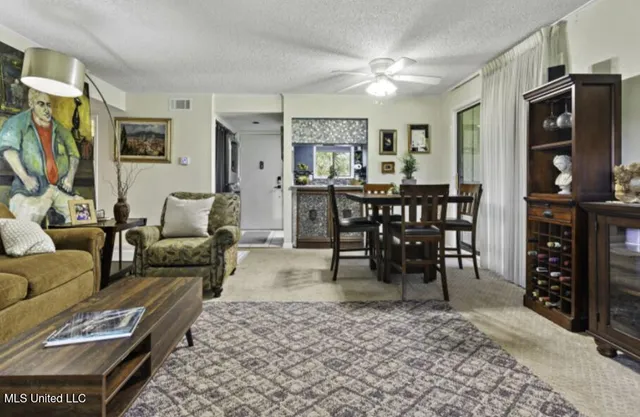 $152,650 | 254 Lanai Village, Diamondhead, MS 39525