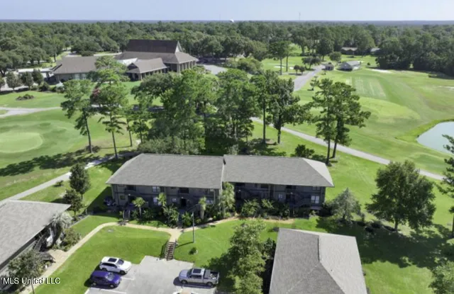 $152,650 | 254 Lanai Village, Diamondhead, MS 39525