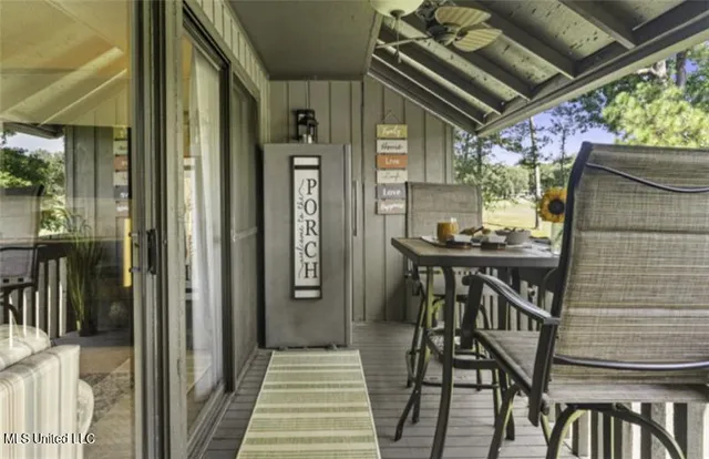 $152,650 | 254 Lanai Village, Diamondhead, MS 39525