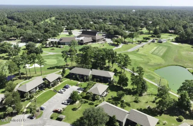 $152,650 | 254 Lanai Village, Diamondhead, MS 39525