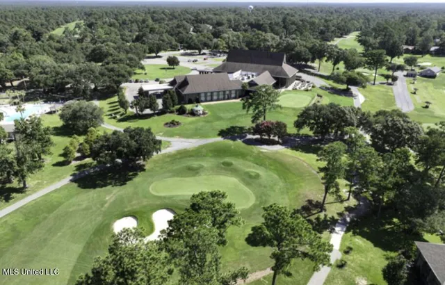 $152,650 | 254 Lanai Village, Diamondhead, MS 39525