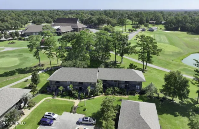 $152,650 | 254 Lanai Village, Diamondhead, MS 39525