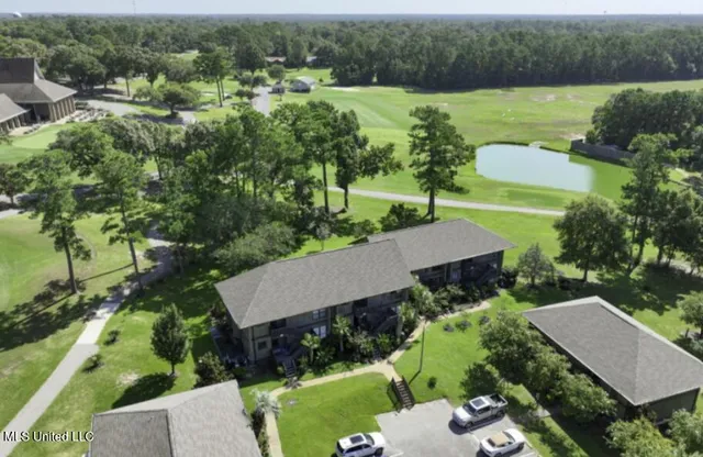 $152,650 | 254 Lanai Village, Diamondhead, MS 39525