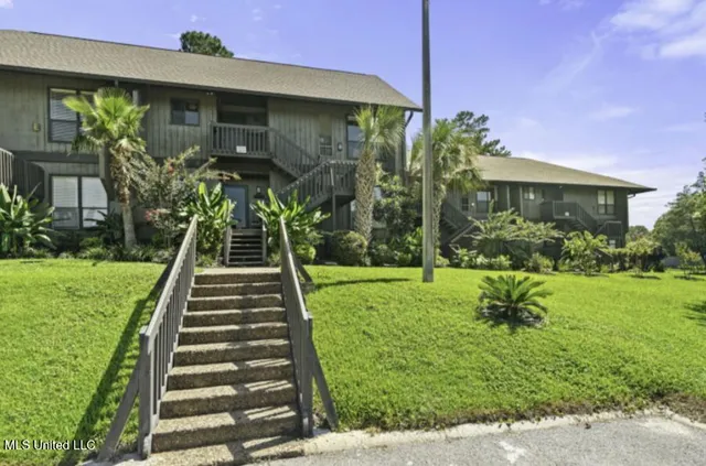 $152,650 | 254 Lanai Village, Diamondhead, MS 39525