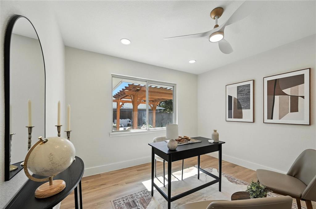 7620 La Risa Drive Dallas, TX 75248 - Photo 20 of 34 a workspace with furniture and window