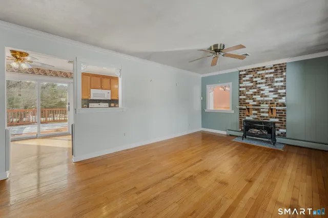 $375,000 | 1040 East Lake Road, Montville, CT 06370