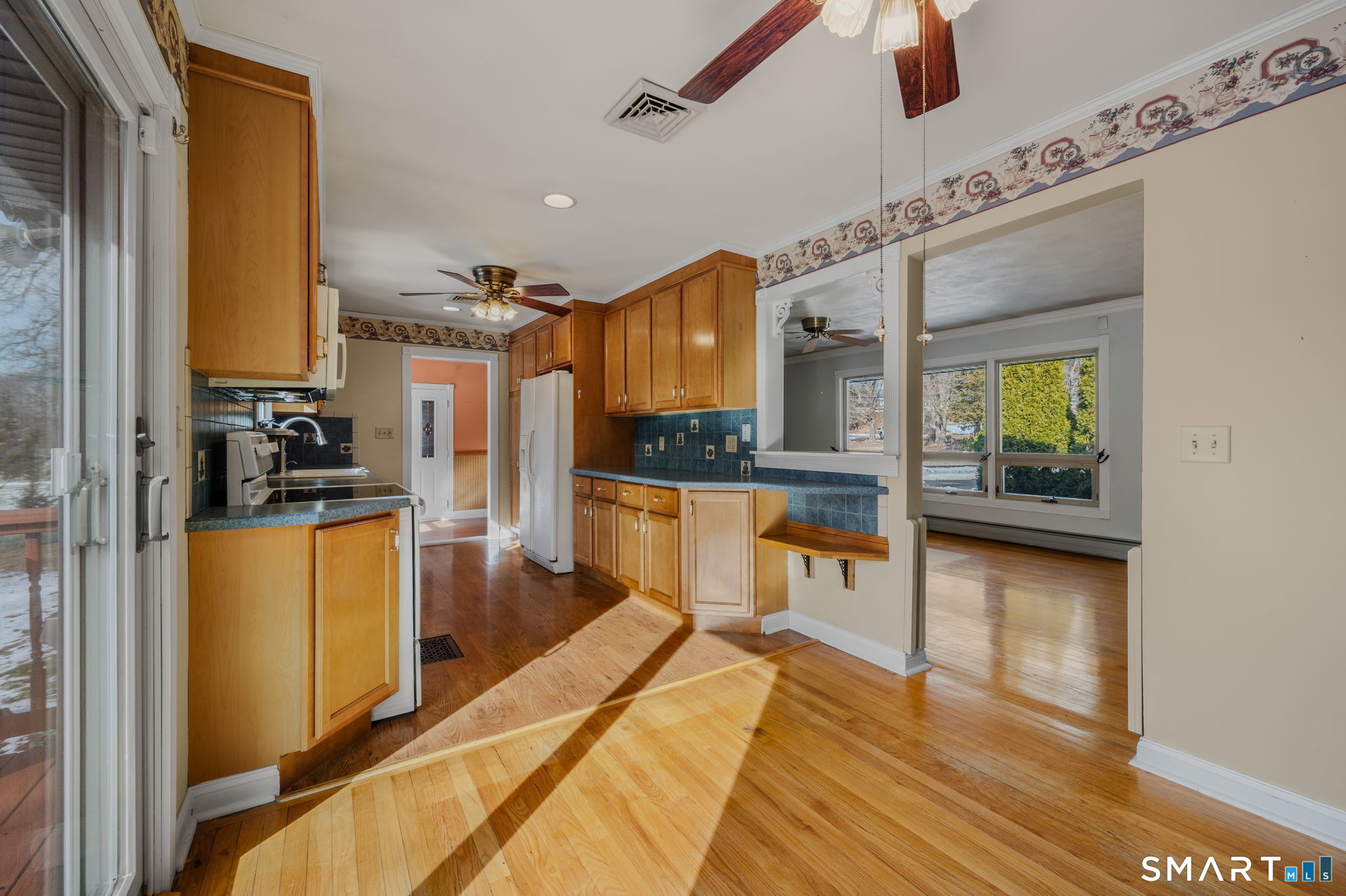 1040 East Lake Road Oakdale, CT 06370 - Photo 10 of 25