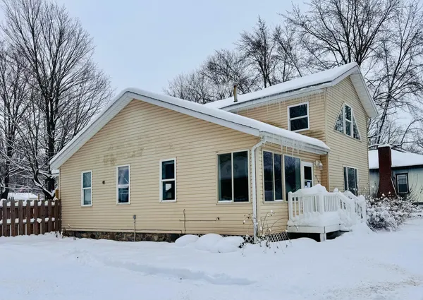 $190,000 | 415 South Main Street, Lawton, MI 49065
