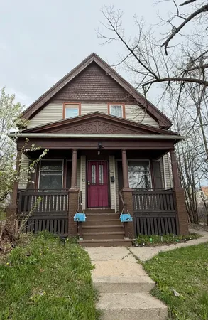$114,900 | 820 West Keefe Avenue, Milwaukee, WI 53206