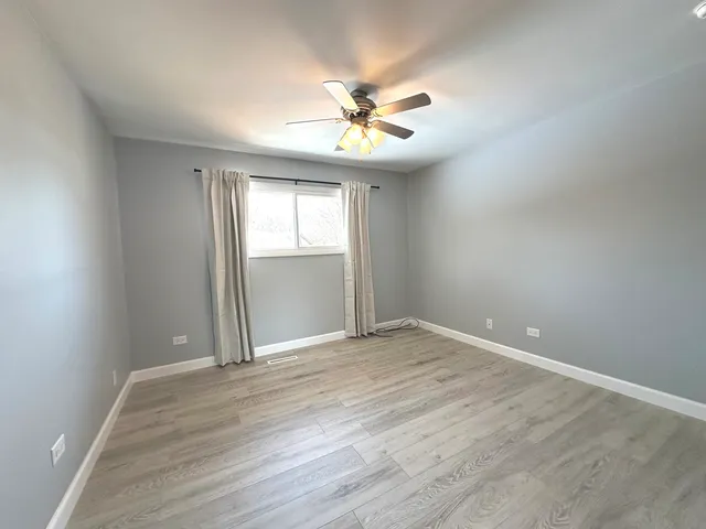 $2,000 | 1410 Beverly Lane, Streamwood, IL 60107