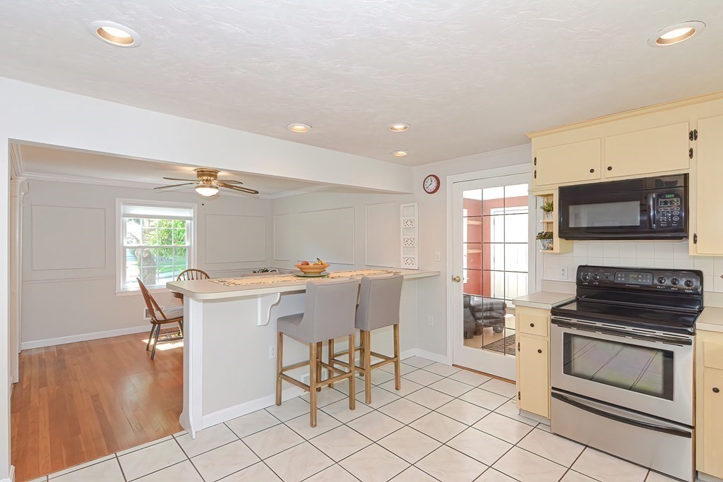 41 Sutherland Road North Attleboro, MA 02760 - Photo 15 of 34 Gallery Image 15