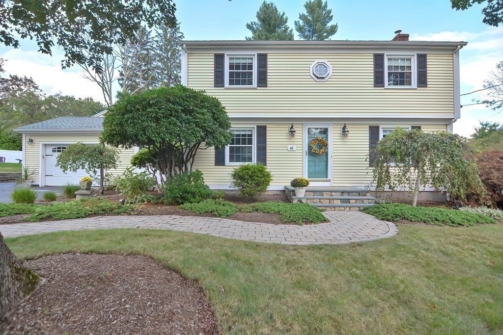 41 Sutherland Road North Attleboro, MA 02760 - Photo 3 of 34 Gallery Image 3