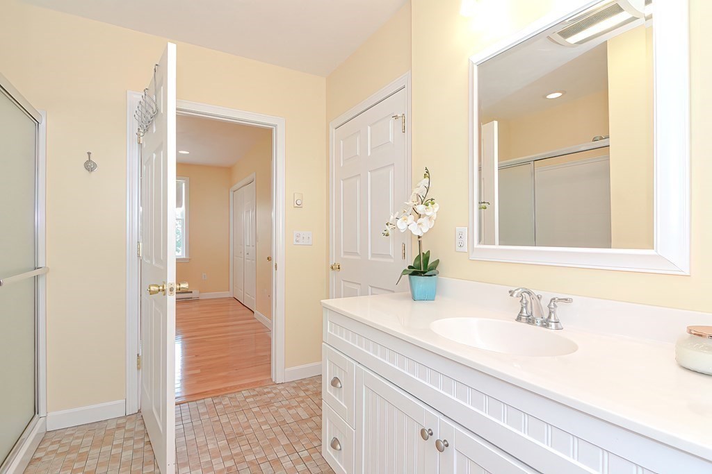 41 Sutherland Road North Attleboro, MA 02760 - Photo 7 of 34 Gallery Image 7